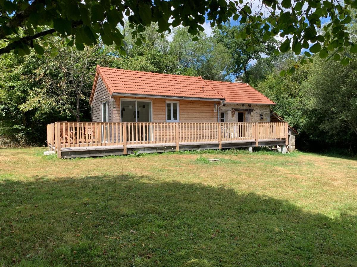Petite Maison Conjat Saint-Julien-le-Petit Exterior photo